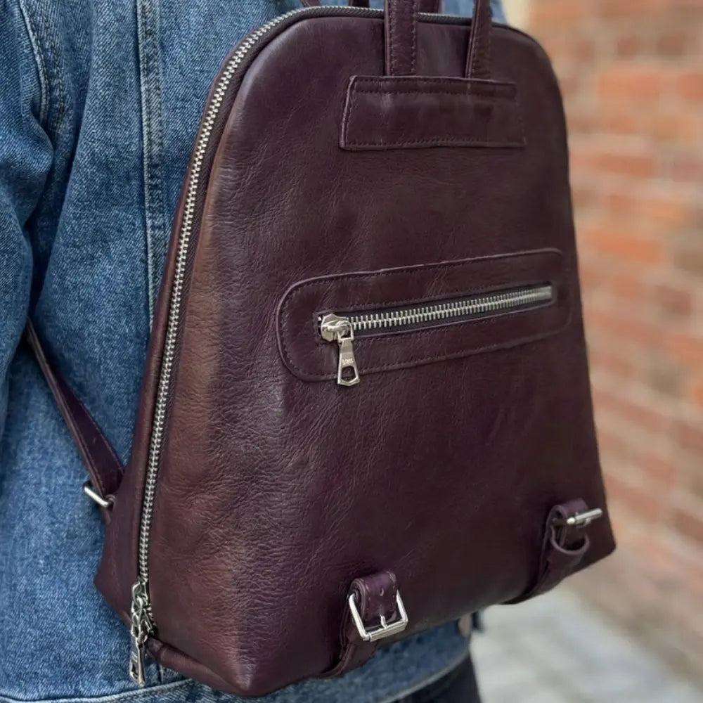 Mochila em pele